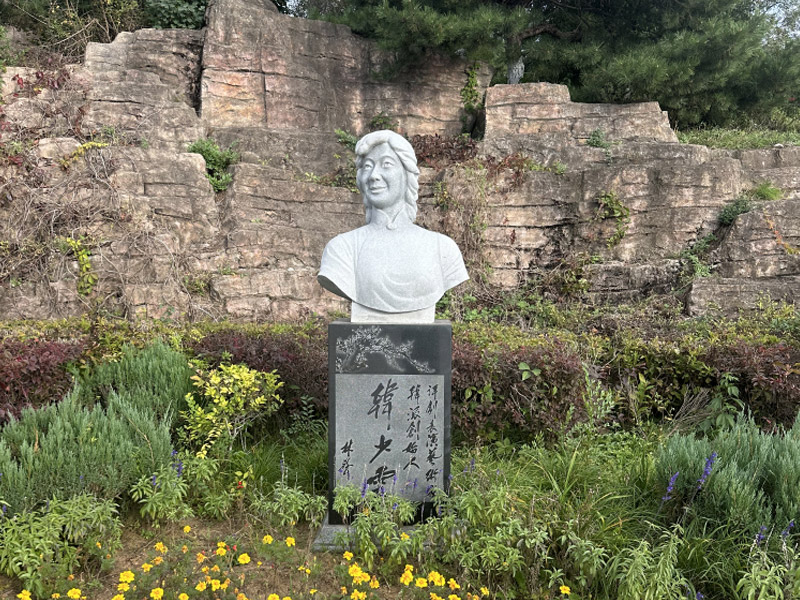 墓园环境